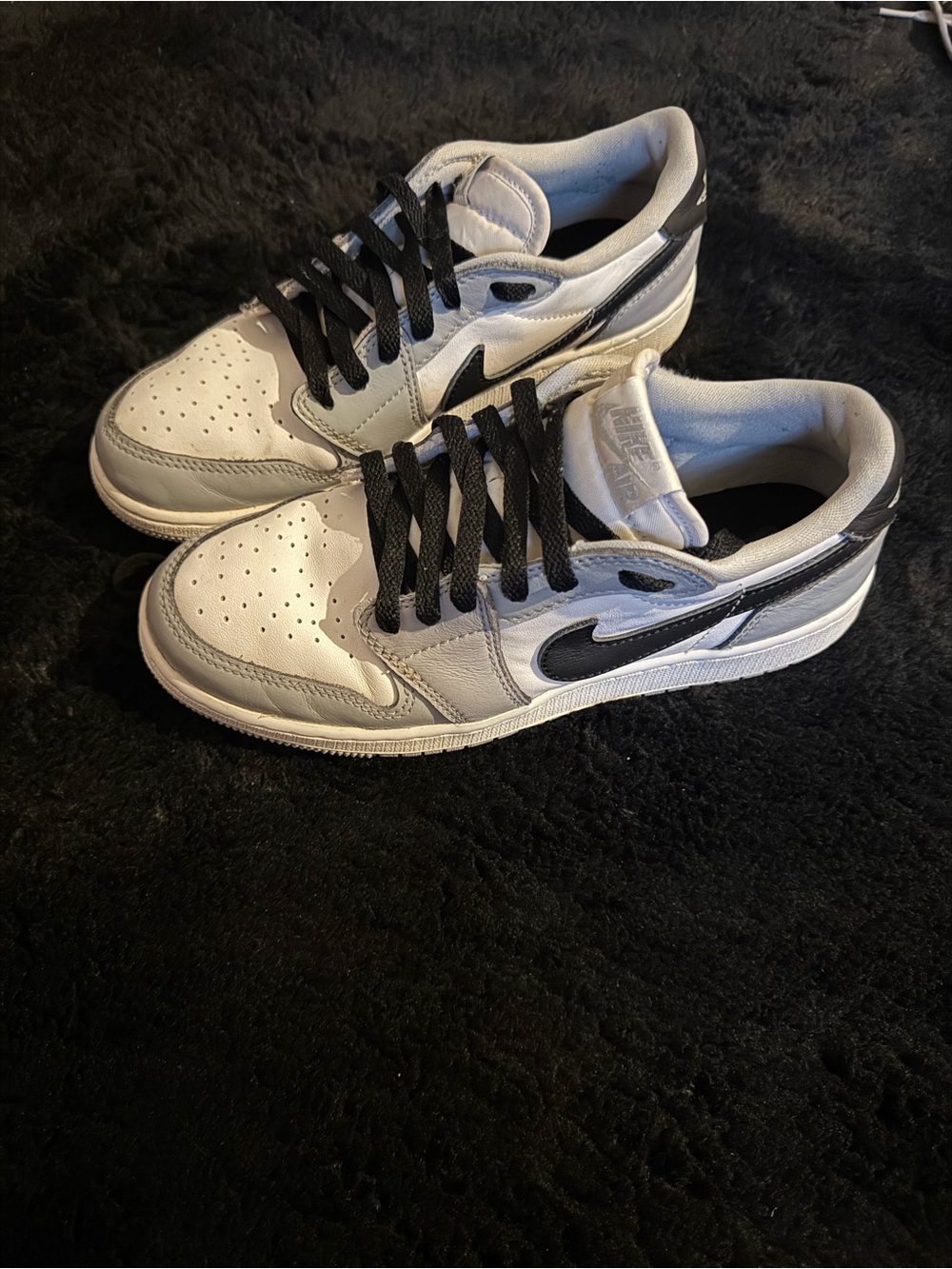 Nike Air Jordan 1 Retro Low OG
Black/White/Wolf Grey Lace
Up Sneakers Shoes